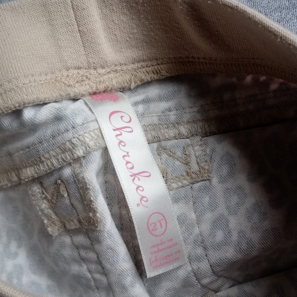 18mnth- 2T bundle - Picture 6 of 14